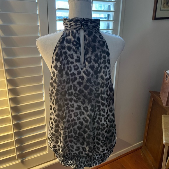 Apt 9 Black Gray White Animal Print blouse Sleeveless size LG high neck ruffles - Picture 8 of 15